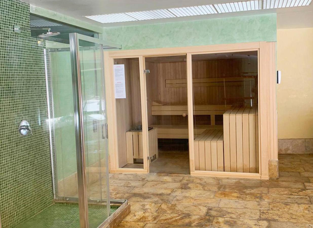 Salinas. Apartment For 4. Terrace/Parking/Pools/Gym/4Mins Beach Εστεπόνα Εξωτερικό φωτογραφία